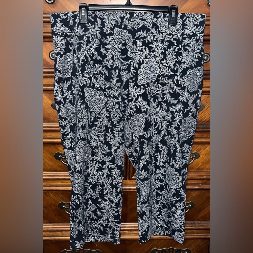 NWOT! Lands End Starfish Crop Floral Print Pants
